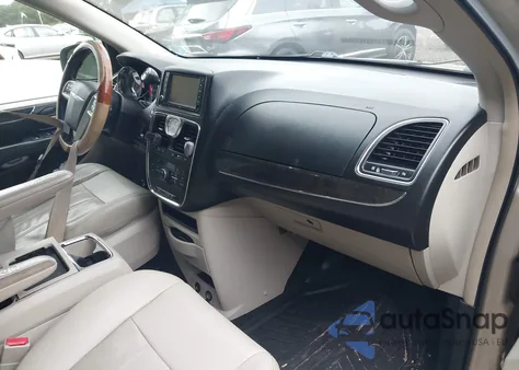 2012 Chrysler Town & Country Touring z USA, uszkodzony, nr VIN 2C4RC1BG4CR278540